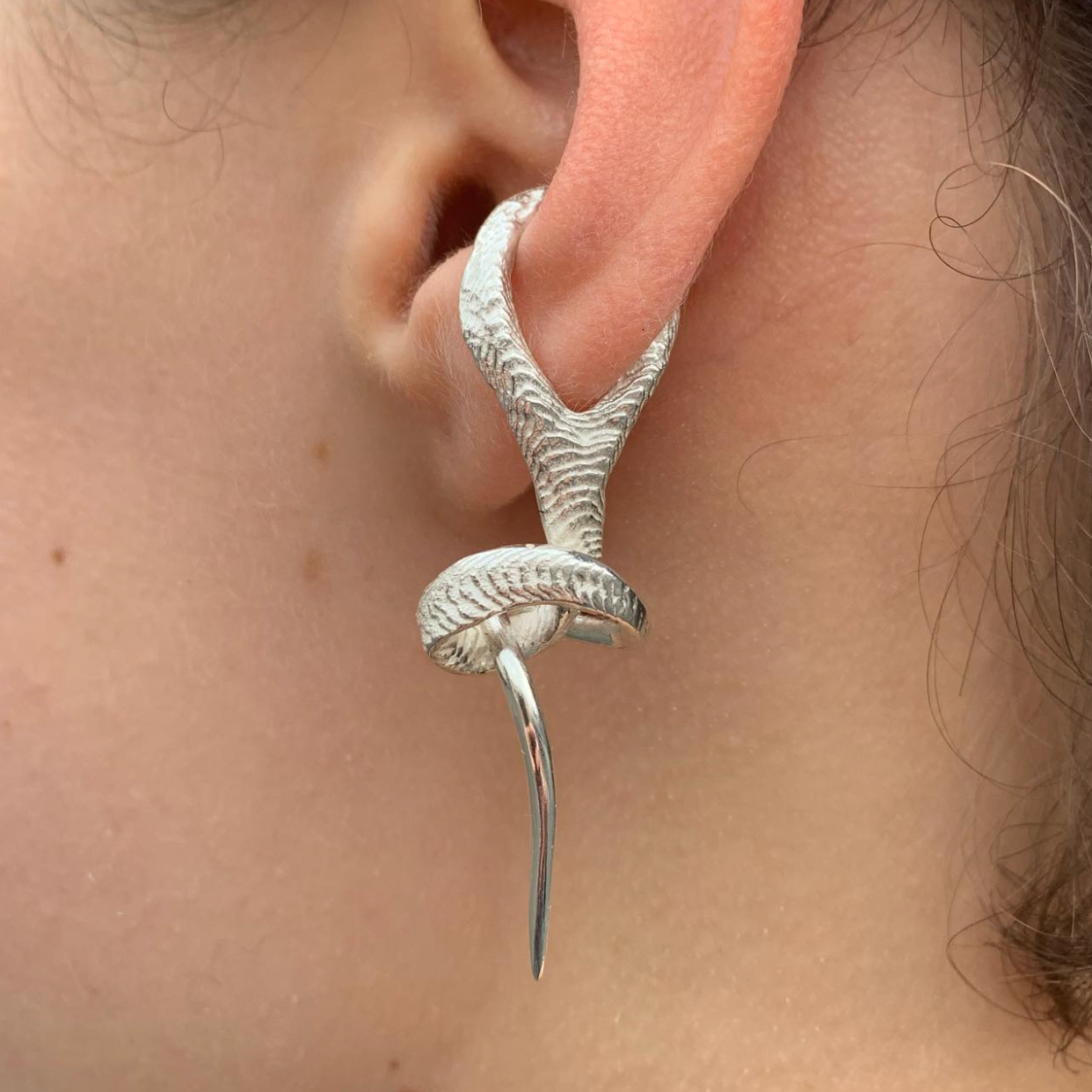 Twisted Spike Earcuff